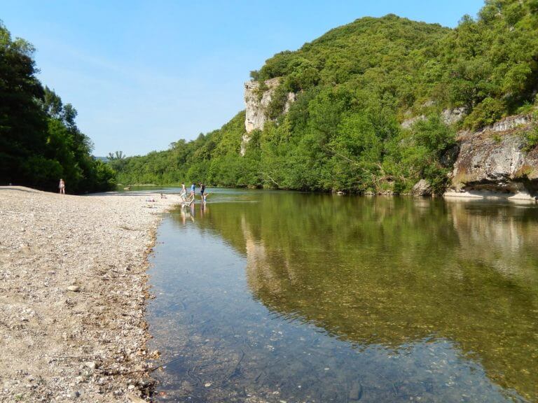 Camping Gard Libellule Saint-Gély Gorges de la Cèze Canoe Baignade rivière