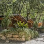 Slow Village Provence Occitanie camping gard insolite cascades du Sautadet habergement cabane