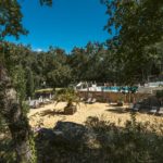 Slow Village Provence Occitanie camping gard insolite cascades du Sautadet plage solarium